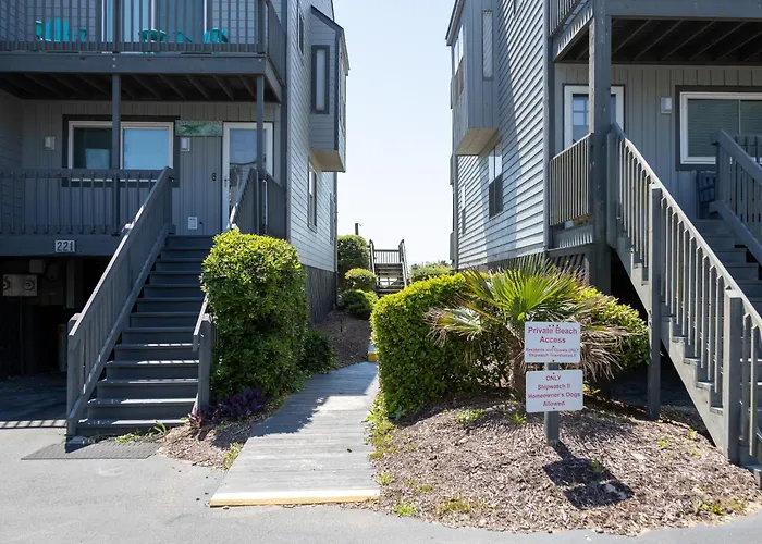 Oceanfront Pool Balcony At Ospreys Nest In North Topsail Beach