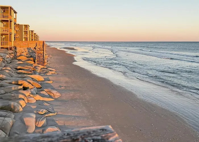 Out To Sea - Oceanfront 2 Bedroom, 2 Bath Condo